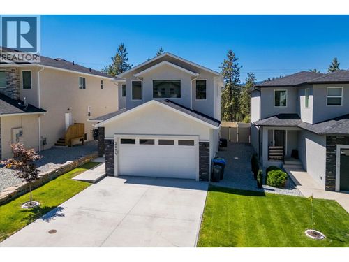 3074 Riesling Way, West Kelowna, BC, V4T0A5 | Card Image