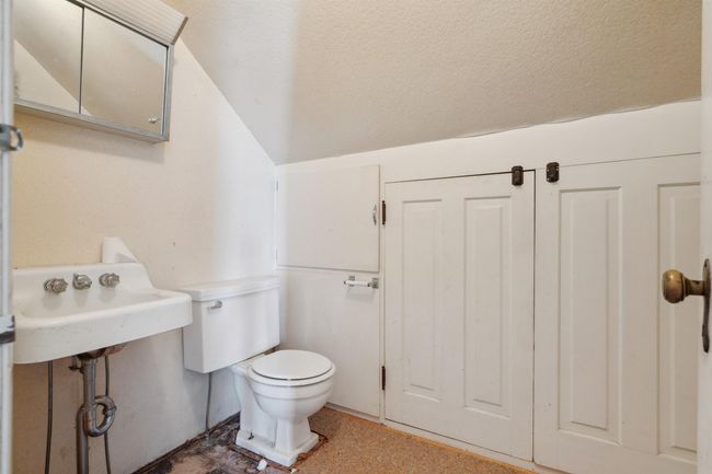 1827 N Pilot Grove Rd, Home with 4 bedrooms, 1 bathrooms and null parking in Dunkerton IA | Image 15