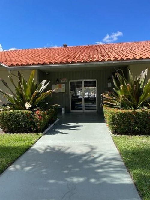 apt-4112-1830 N Lauderdale Ave, North Lauderdale, FL, 33068-4218 | Card Image