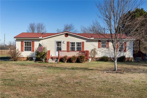 811 Pine Grove Rd, Seneca, SC, 29678-5932 | Card Image