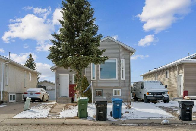 57 Martinview Crescent Ne, Home with 5 bedrooms, 2 bathrooms and 4 parking in Calgary AB | Image 2