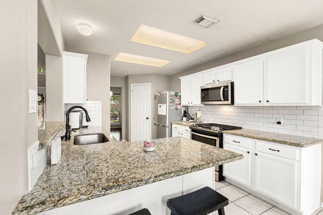 13617 Jasmine Creek Ln, House other with 4 bedrooms, 3 bathrooms and 2 parking in Rosharon TX | Image 14