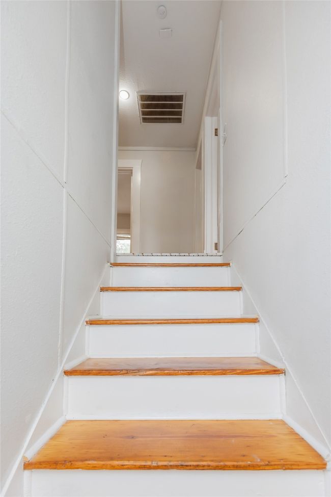 View of stairs | Image 38
