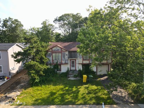 1221 Medina Rd, Lakewood, NJ, 08701-3704 | Card Image