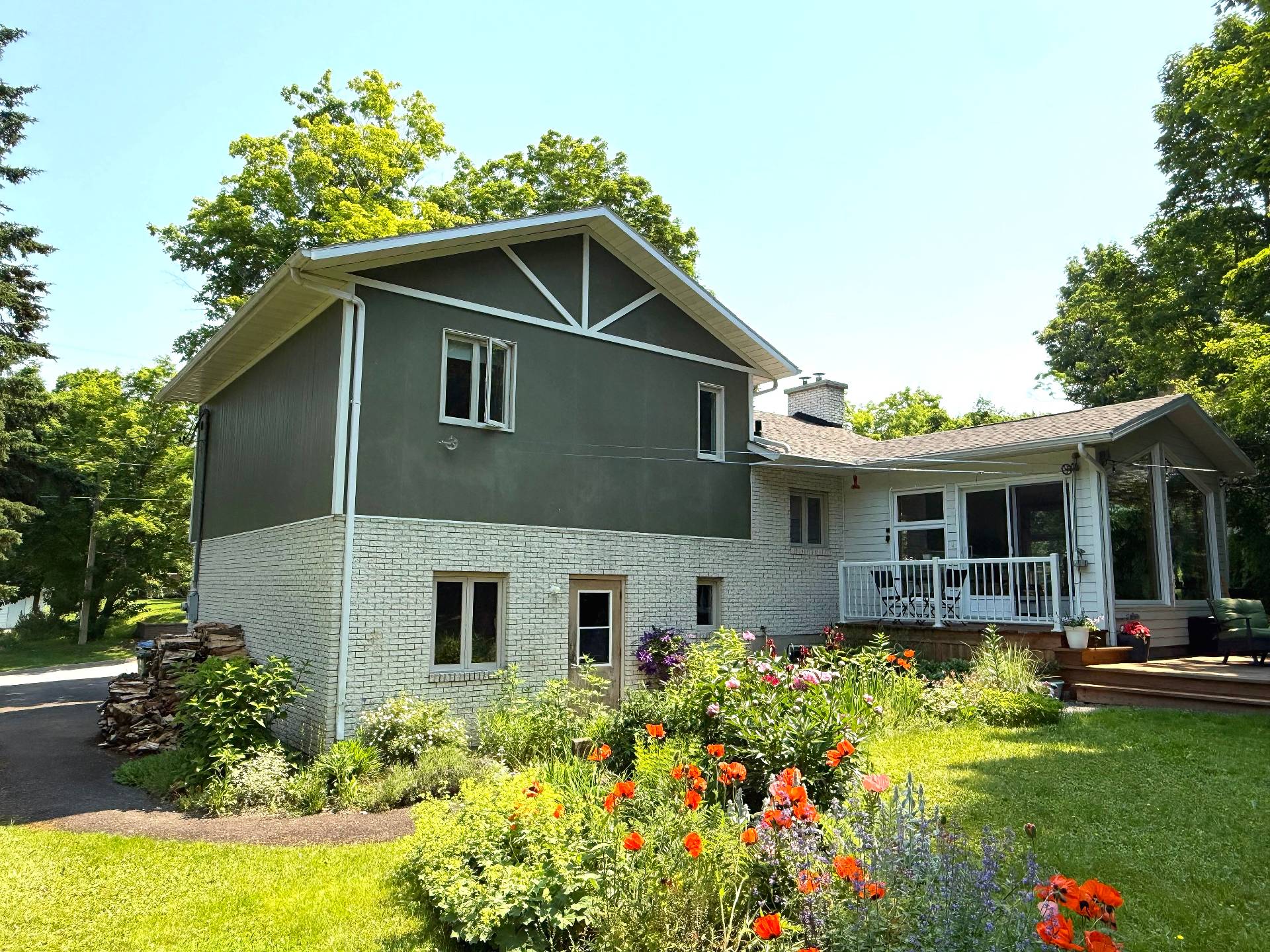 Residential in Sainte-Anne-de-la-Pocatière 2