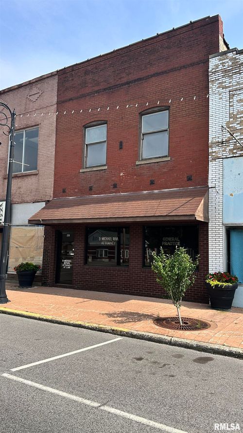 226 E Main St, West Frankfort, IL, 62896-2406 | Card Image