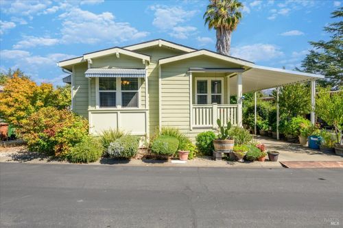 spc-42-2412 Foothill Blvd, Calistoga, CA, 94515-1234 | Card Image