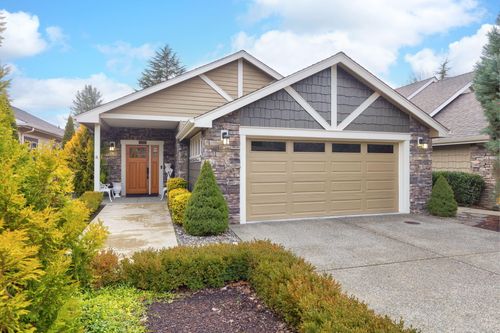 1110 Catherine Way, Grants Pass, OR, 97526-4256 | Card Image