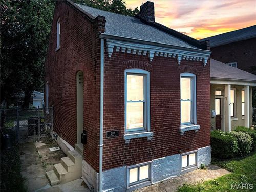 2618 Missouri Ave, Saint Louis, MO, 63118-1637 | Card Image