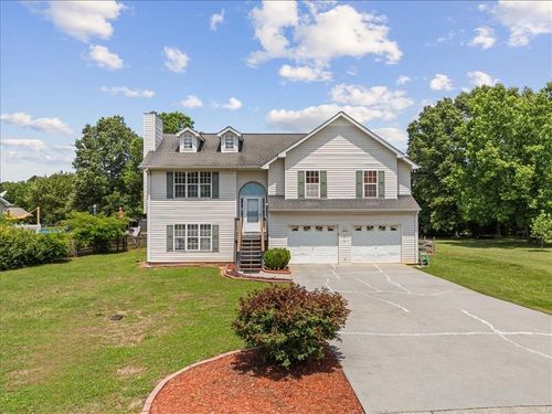 143 Honeysuckle Dr Se, Calhoun, GA, 30701-3663 | Card Image