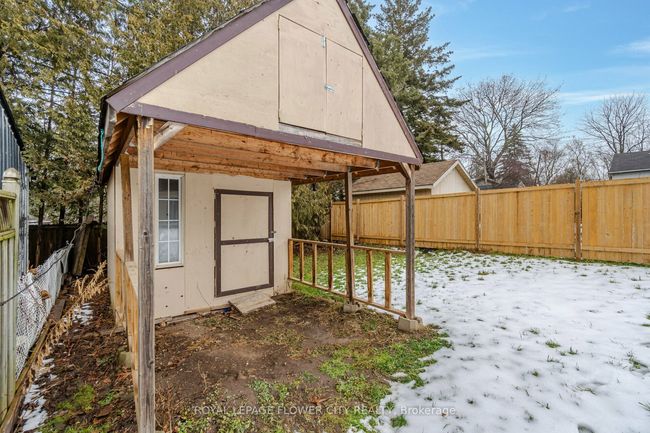 189 Dundas St N, House attached with 3 bedrooms, 2 bathrooms and 5 parking in Cambridge ON | Image 36