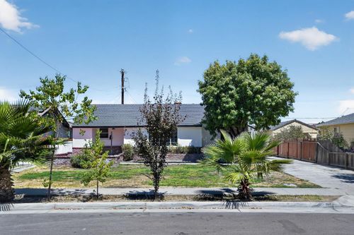 115 Hollywood Ave, Tracy, CA, 95376-3136 | Card Image