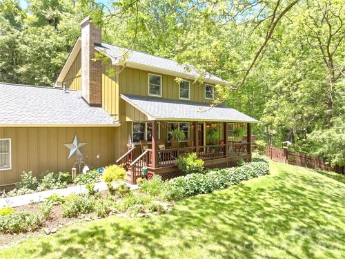 300 Kelly Springs Rd, Waynesville, NC, 28786-6364 | Card Image