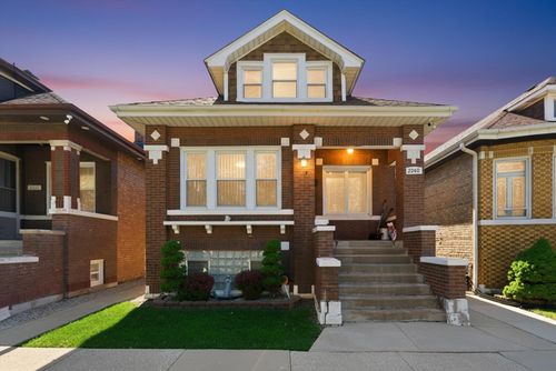 2240 Highland Ave, Berwyn, IL, 60402-2412 | Card Image