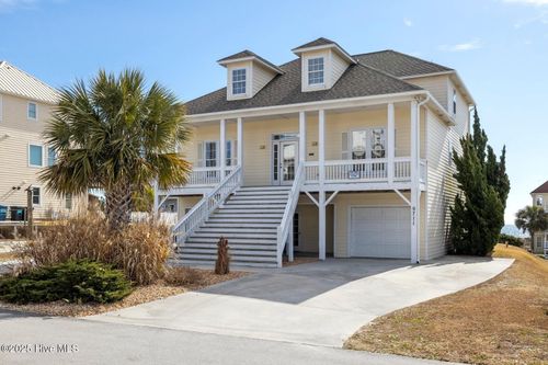 9711 Dolphin Ridge Rd, Emerald Isle, NC, 28594-2351 | Card Image