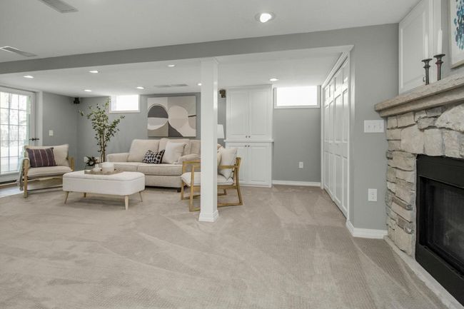 Lower level family room | Image 29
