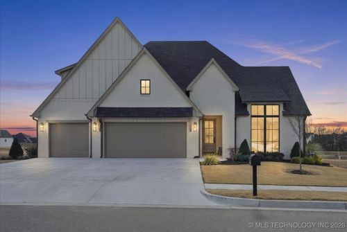 2338 E 134th St S, Bixby, OK, 74008 | Card Image