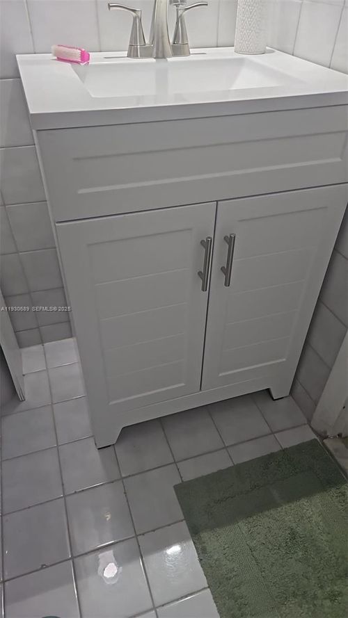 apt-201c-11905 Ne 2nd Ave, Miami, FL, 33161-6155 | Card Image