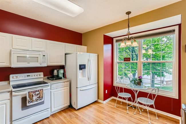 Kitchen and Breakfast nook | Image 5