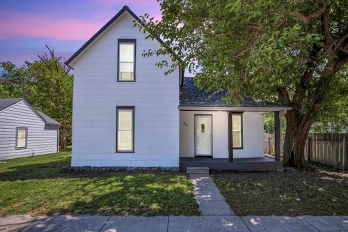 209 E Amos, Hesston, KS, 67062 | Card Image