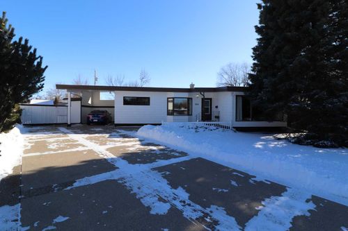 3514 10a Ave S, Lethbridge, AB, T1K0H4 | Card Image