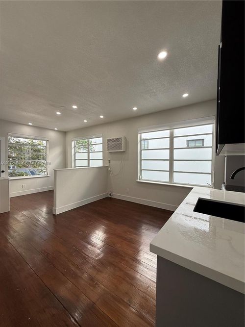 3-723 2nd St, Miami Beach, FL, 33139-7042 | Card Image