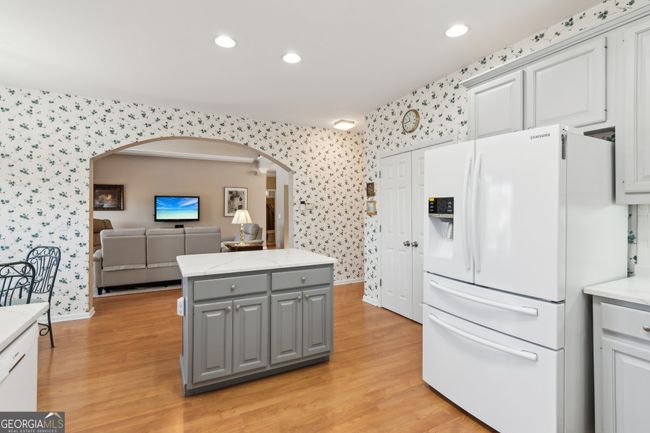 340 Ruby Forest Pkwy, House other with 4 bedrooms, 3 bathrooms and 2 parking in Suwanee GA | Image 17