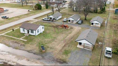402 N 6th Ave, Stroud, OK, 74079-3435 | Card Image