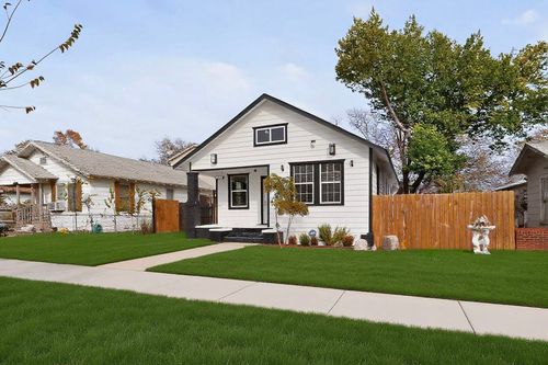 3423 Avenue N, Fort Worth, TX, 76105-3437 | Card Image