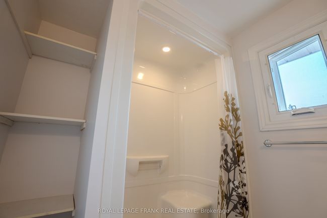 4075 County Rd 121, Home with 4 bedrooms, 5 bathrooms and 4 parking in Kinmount ON | Image 15