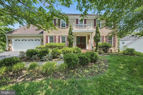 9913 Rosewood Hill Cir, VIENNA, VA, 22182-1487 | Card Image