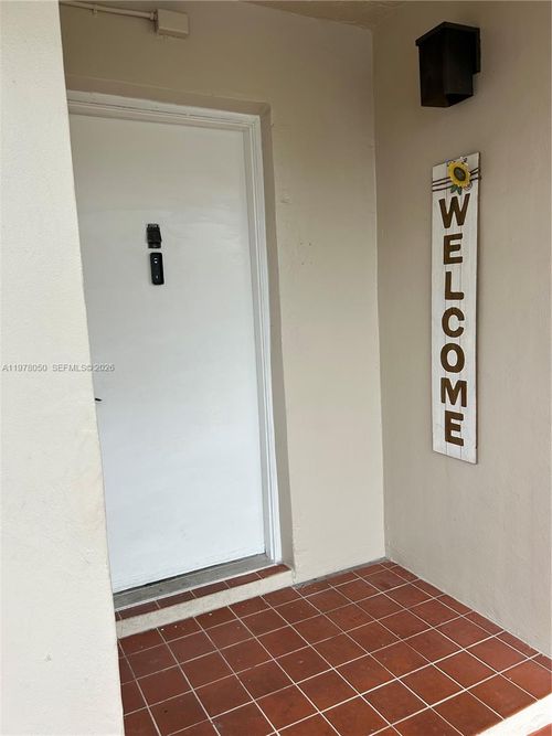 204-8879 Fontainebleau Blvd, Miami, FL, 33172 | Card Image