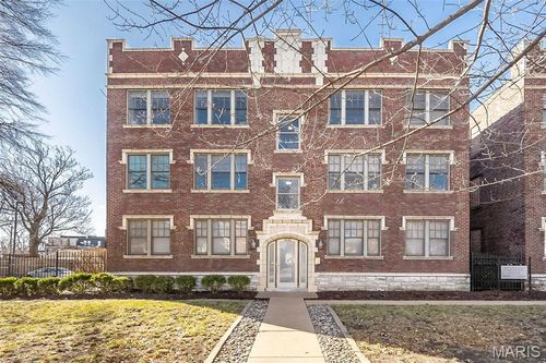 304-4220 Mcpherson Ave, Saint Louis, MO, 63108-2960 | Card Image