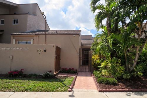 apt-4-9165 Fontainebleau Blvd, Miami, FL, 33172-4312 | Card Image
