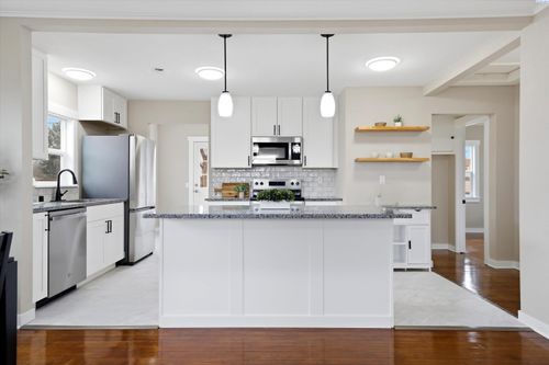 107 George Washington Way, Richland, WA, 99352 | Card Image