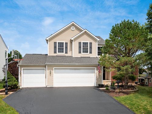 604 Kentucky Cir, Marysville, OH, 43040-8068 | Card Image