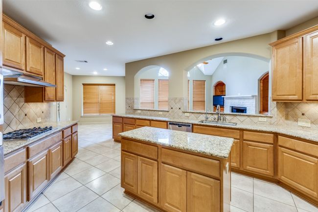 6017 Kelsing Cv, House other with 4 bedrooms, 4 bathrooms and 4 parking in Austin TX | Image 7