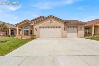 809 Thorncrest Drive, House other with 3 bedrooms, 2 bathrooms and 3 parking in Pueblo CO | Image 1