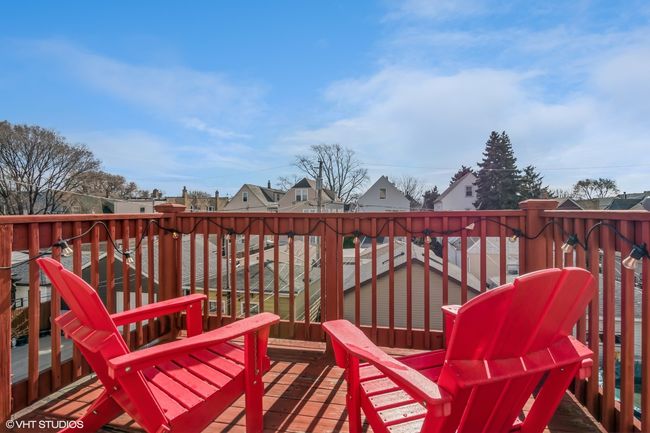 3069 N Elbridge Ave, Home with 2 bedrooms, 3 bathrooms and 2 parking in CHICAGO IL | Image 9