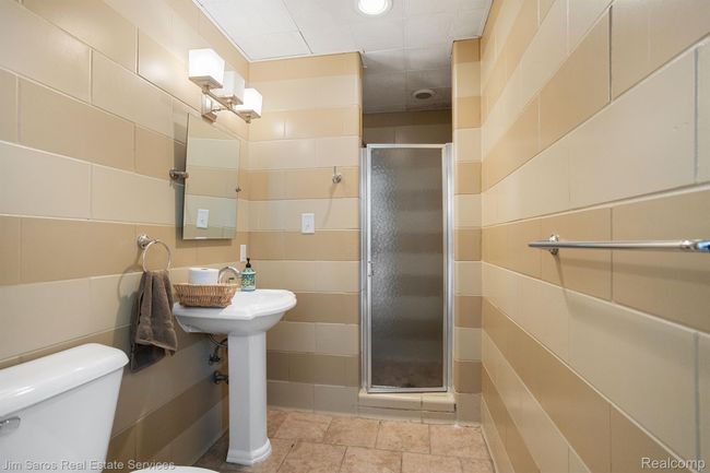 15701 Windmill Pointe Dr, House other with 6 bedrooms, 7 bathrooms and null parking in Grosse Pointe Park MI | Image 53