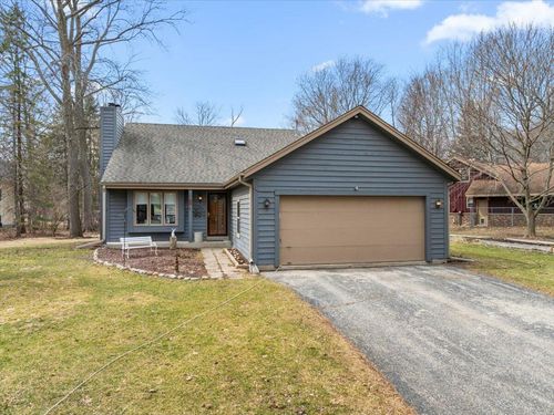 809 Amy Belle Lake Road, Richfield, WI, 53033 | Card Image