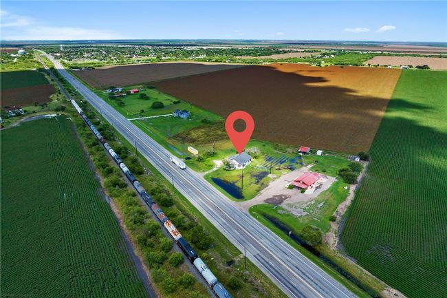 598 Business Highway 77, Home with 3 bedrooms, 2 bathrooms and null parking in Bishop TX | Image 31