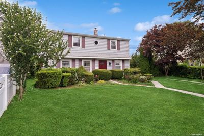 13 Spool Lane, House other with 5 bedrooms, 2 bathrooms and null parking in Levittown NY | Image 3