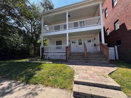 609 Topeka Blvd, Topeka, KS, 66603-3201 | Card Image