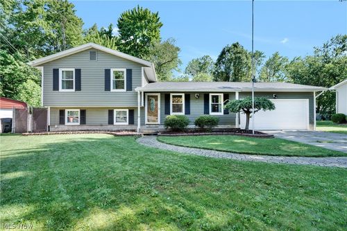 1796 Maple Trace Ct, Youngstown, OH, 44515-4917 | Card Image
