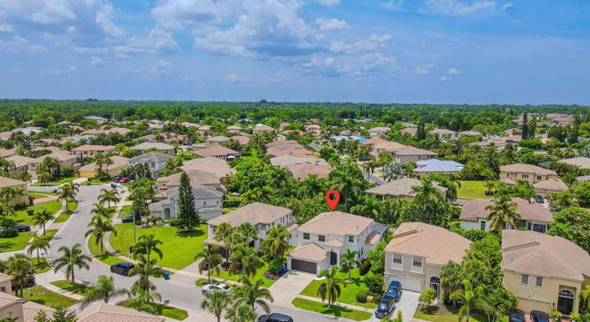 2738 Misty Oaks Circle Royal Circle, House other with 4 bedrooms, 3 bathrooms and null parking in Royal Palm Beach FL | Image 52