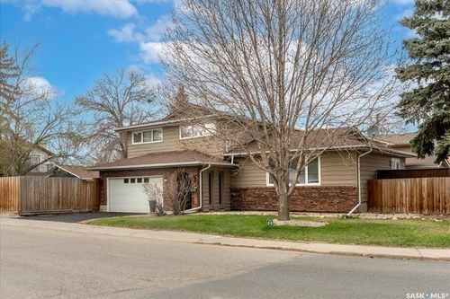 182 Lincoln Dr, Regina, SK, S4S6R5 | Card Image