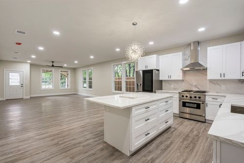 518 S Cockrell Hill Rd, Dallas, TX, 75211-4605 | Card Image