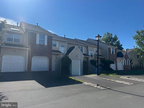 18 Pioneer Ct, Ewing, NJ, 08628-3604 | Card Image