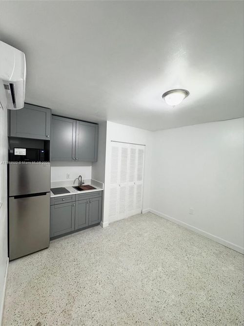 eff-626 W 17th St, Hialeah, FL, 33010 | Card Image